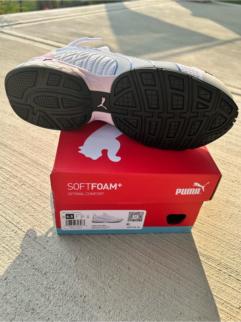 Puma White Pink & Light Blue Women's Athletic Sneakers NEW IN BOX. - Picture 4 of 12
